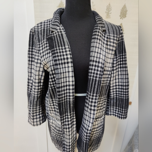 Urban Renewal Wool Plaid Blazer - Medium - Picture 2 of 11